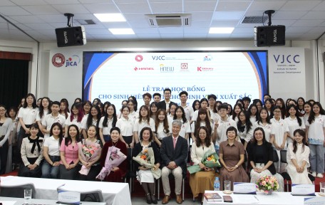 NĂM THỨ TƯ LIÊN TIẾP HANEL TÀI TRỢ HỌC BỔNG CHO SINH VIÊN VƯỢT KHÓ VÀ SINH VIÊN XUẤT SẮC CỦA VIỆN PHÁT TRIỂN NGUỒN NHÂN LỰC VIỆT NAM – NHẬT BẢN VJCC